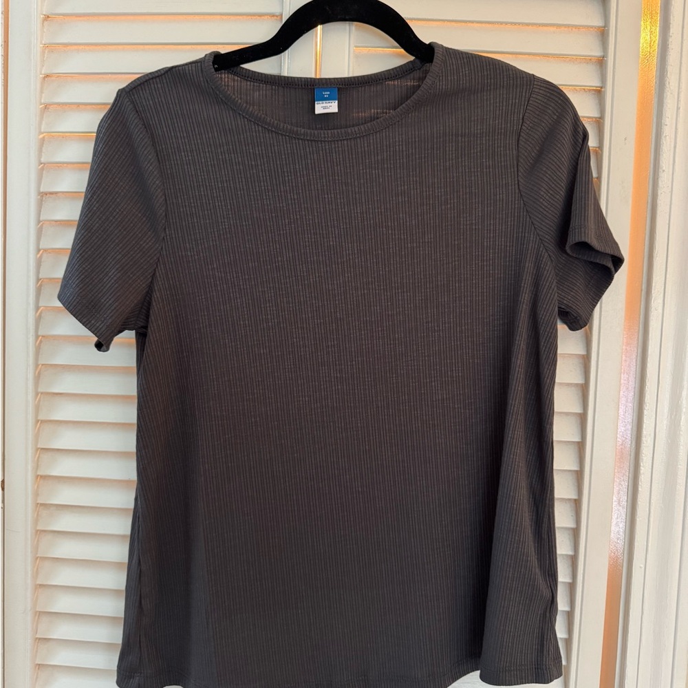 Gray Ribbed Short Sleeve Top